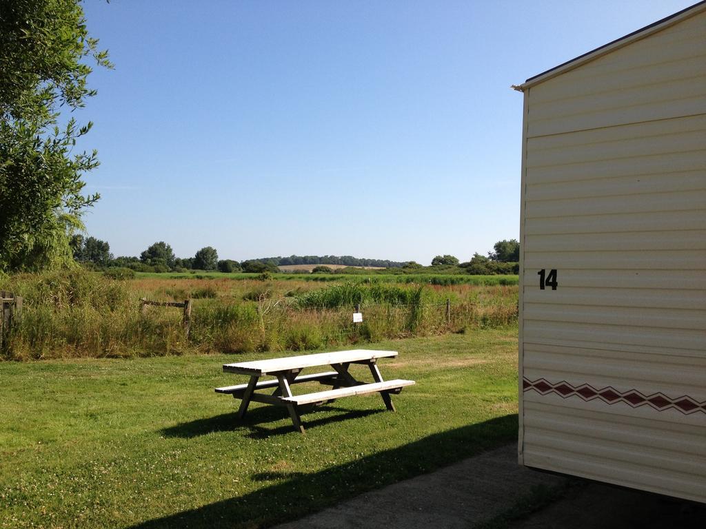 Fort Holiday Park Sandown Room photo